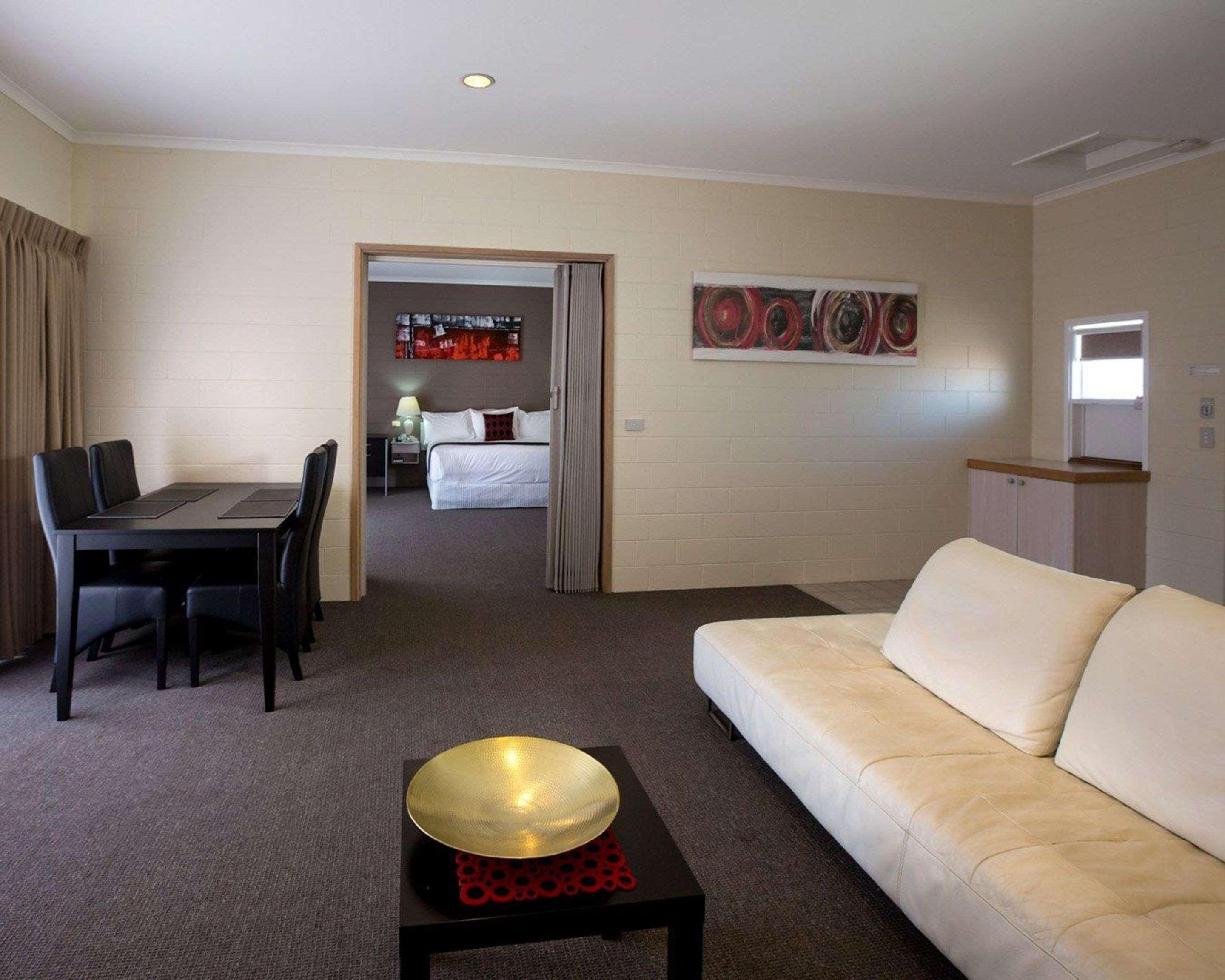 Comfort Inn & Suites King Avenue Sale Eksteriør billede